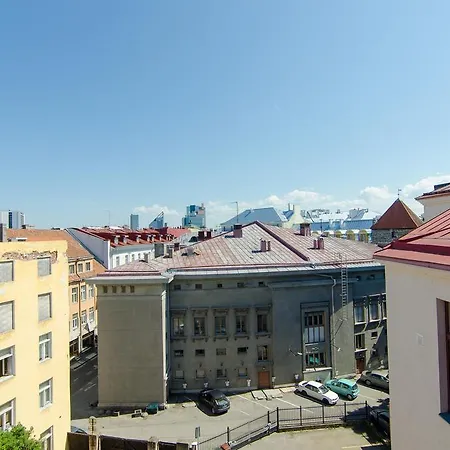 Lägenhetshotell Georghof Old Town 3*