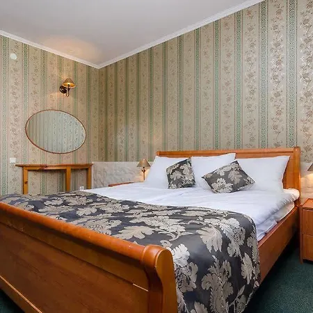 Lägenhetshotell Georghof Old Town 3*